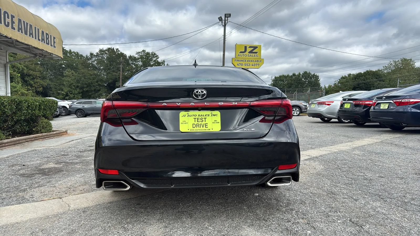 Used 2019 Toyota Avalon XLE w/ Moonroof Package FWD image 7