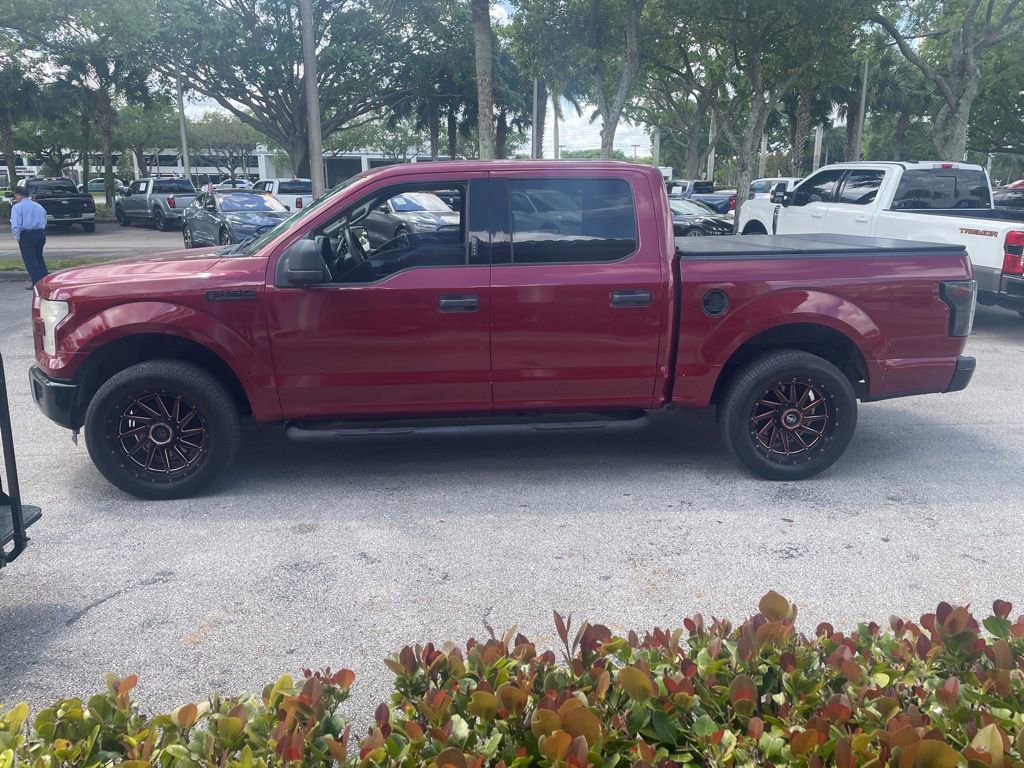 Used 2015 Ford F150 XLT image 1