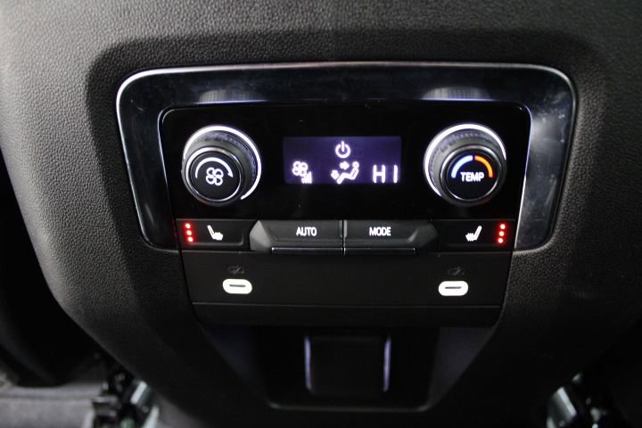 Used 2024 Chevrolet Tahoe Z71 w/ Z71 Off-Road Package AWD/4WD image 24