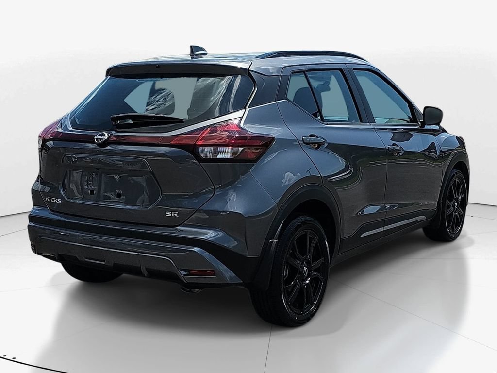 Used 2023 Nissan Kicks SR FWD image 6
