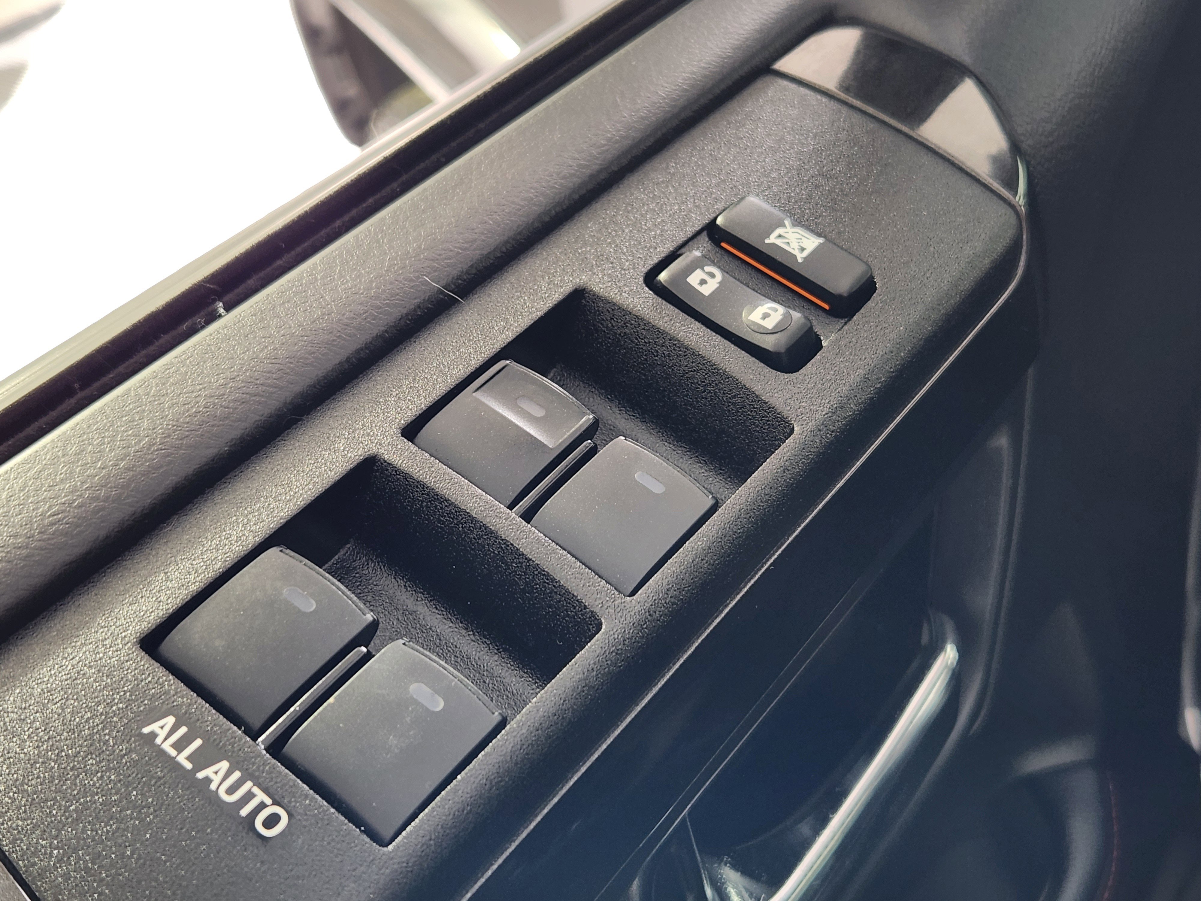 Used 2022 Toyota 4Runner TRD Off-Road image 17