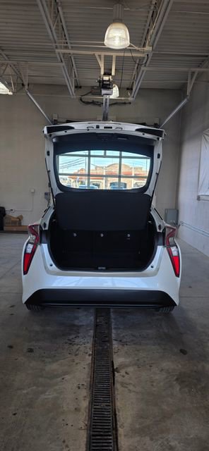 Used 2016 Toyota Prius Two image 5