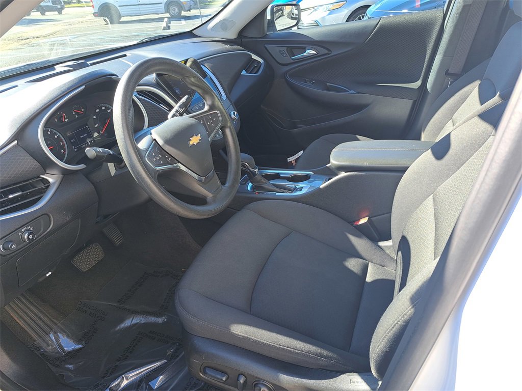 Used 2024 Chevrolet Malibu LT image 12