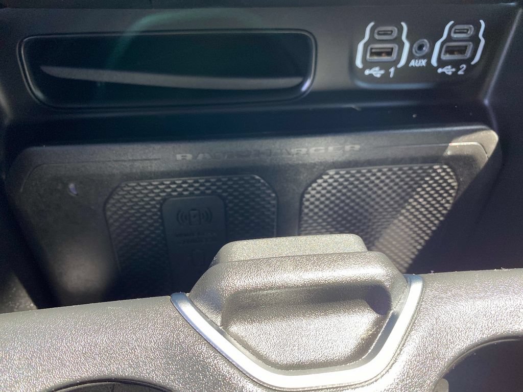 Used 2024 RAM 1500 Laramie AWD/4WD image 16