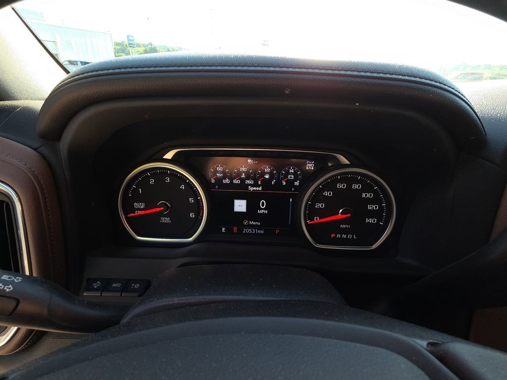 Used 2022 Chevrolet Silverado 1500 High Country w/ Technology Package AWD/4WD image 10