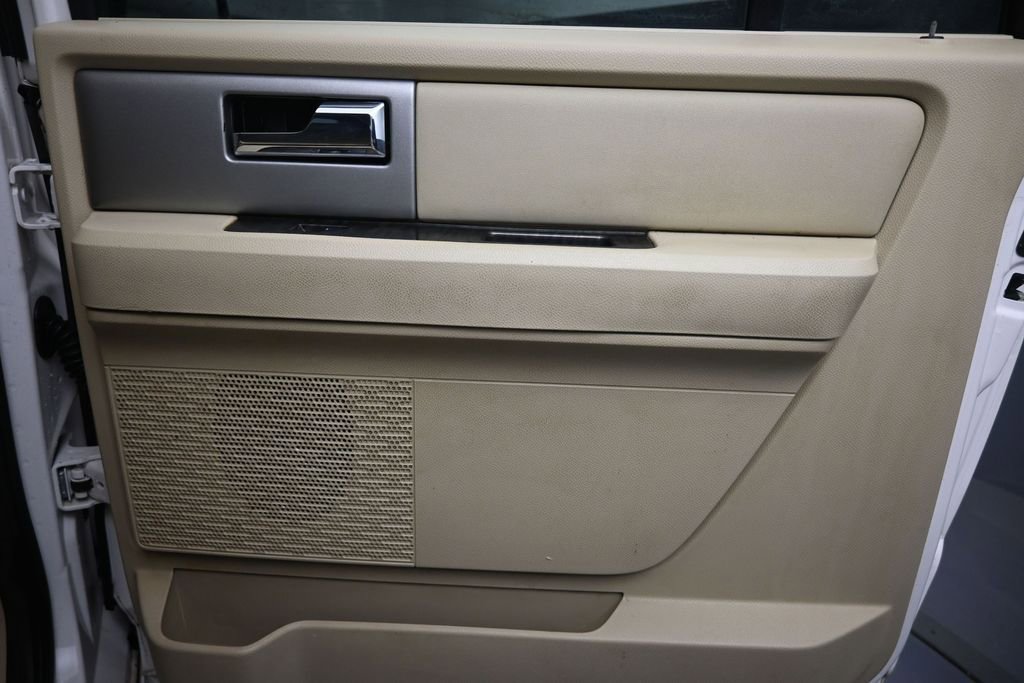 Used 2016 Ford Expedition EL Limited w/ Equipment Group 301A RWD image 27