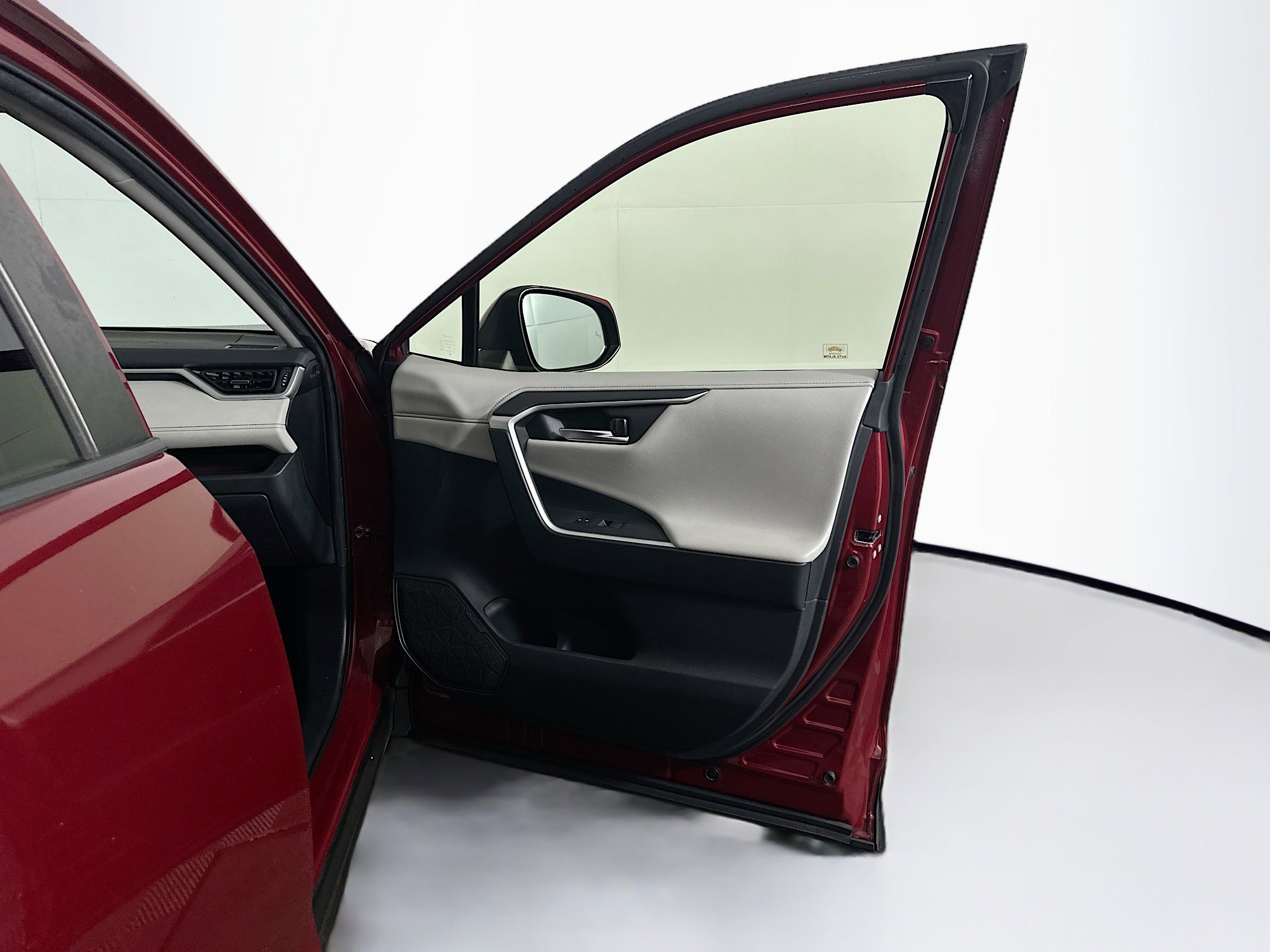 Used 2019 Toyota RAV4 Limited w/ Advanced Technology Package image 33