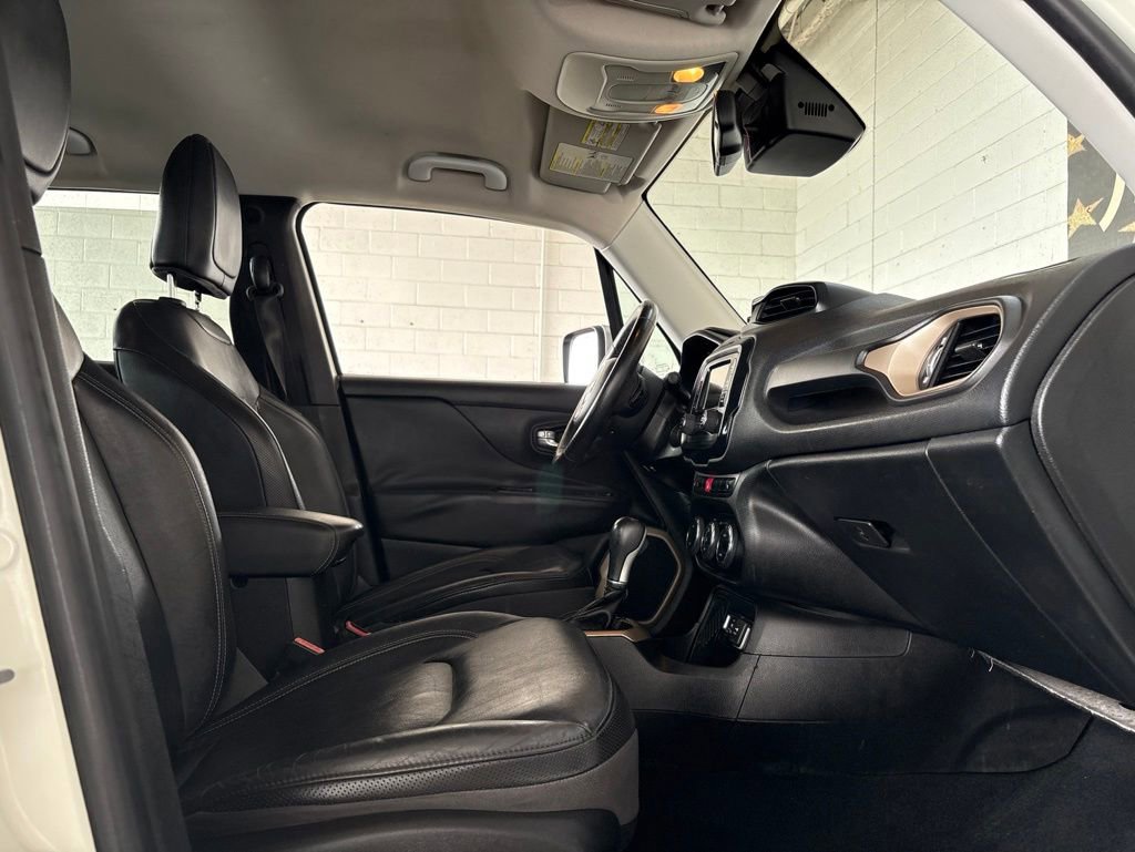 Used 2015 Jeep Renegade Limited FWD image 16