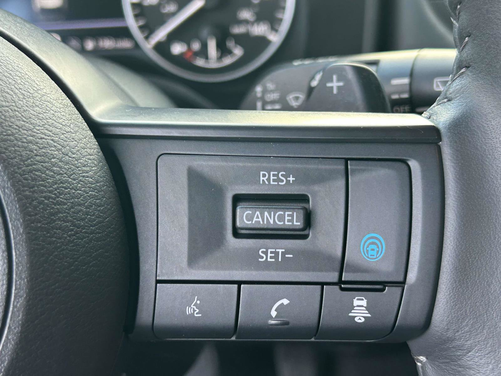 Used 2024 Nissan Rogue SV w/ SV Premium Package image 22