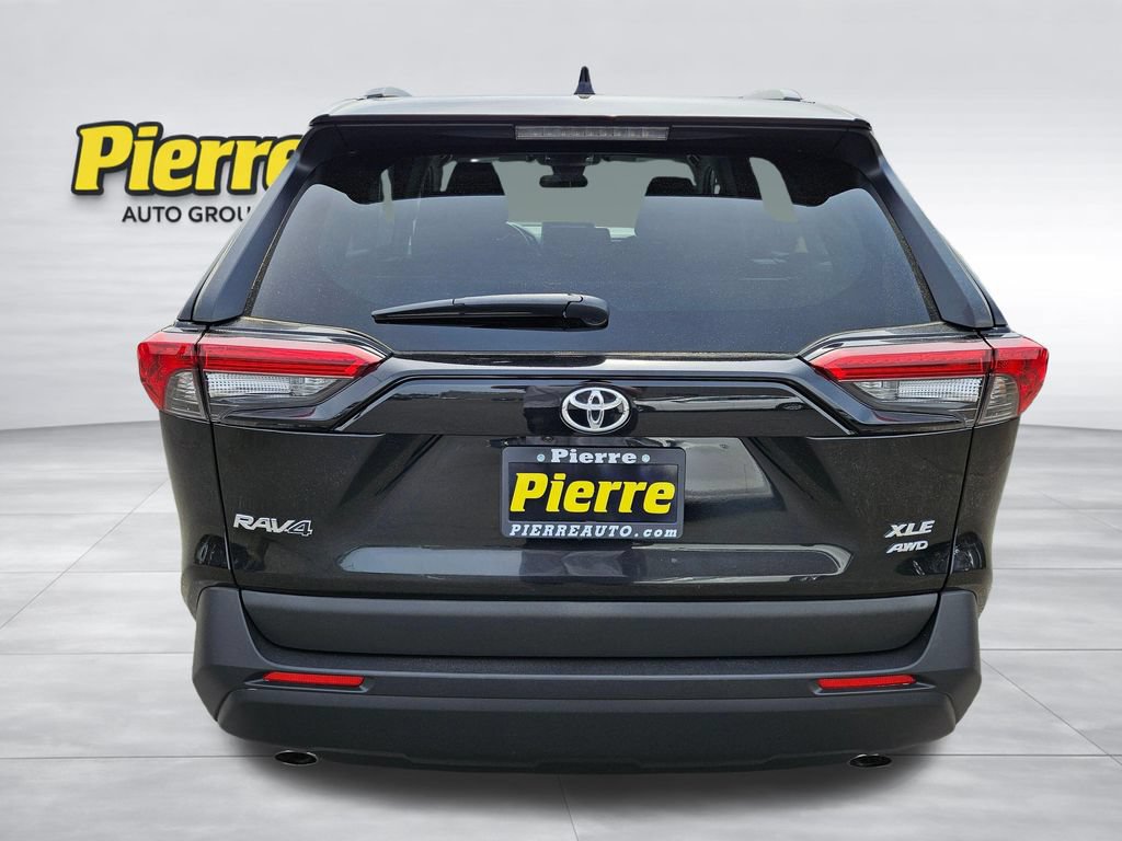 Used 2025 Toyota RAV4 XLE AWD/4WD image 9
