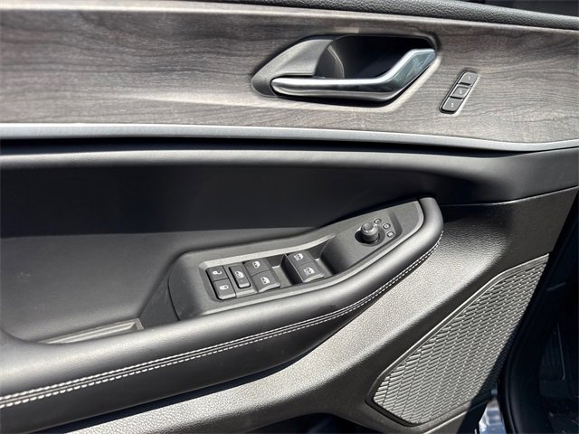 New 2025 Jeep Grand Cherokee L Limited w/ Trailer Tow Package image 14