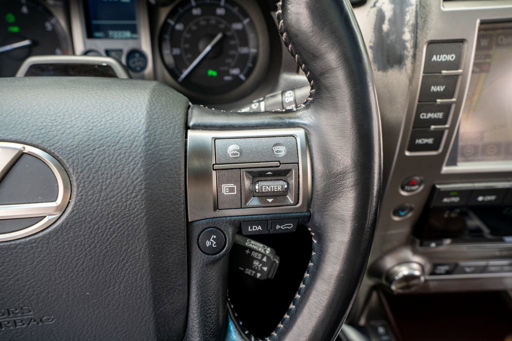 Used 2018 Lexus GX 460 Luxury AWD/4WD image 34