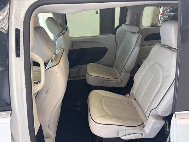 Used 2021 Chrysler Pacifica Limited w/ Premium & Safety Sphere Group AWD/4WD image 19