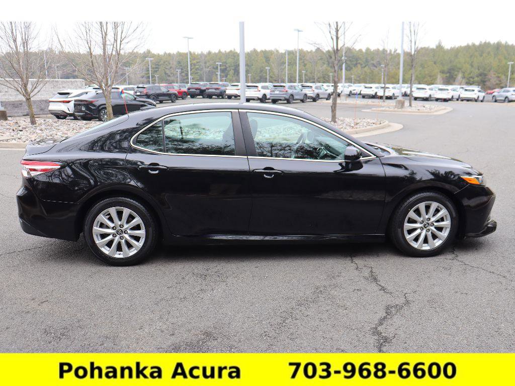 Used 2019 Toyota Camry LE image 8