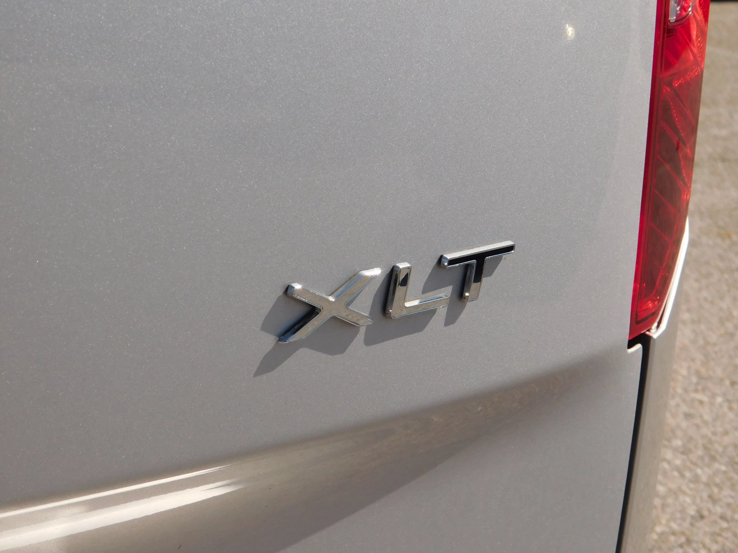 Used 2021 Ford Transit Connect XLT FWD image 9
