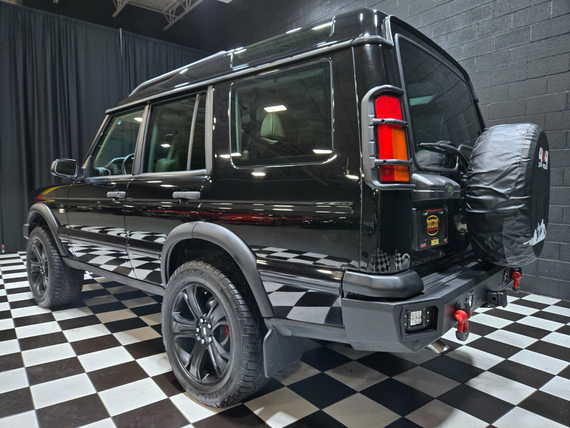 Used 2004 Land Rover Discovery SE image 3