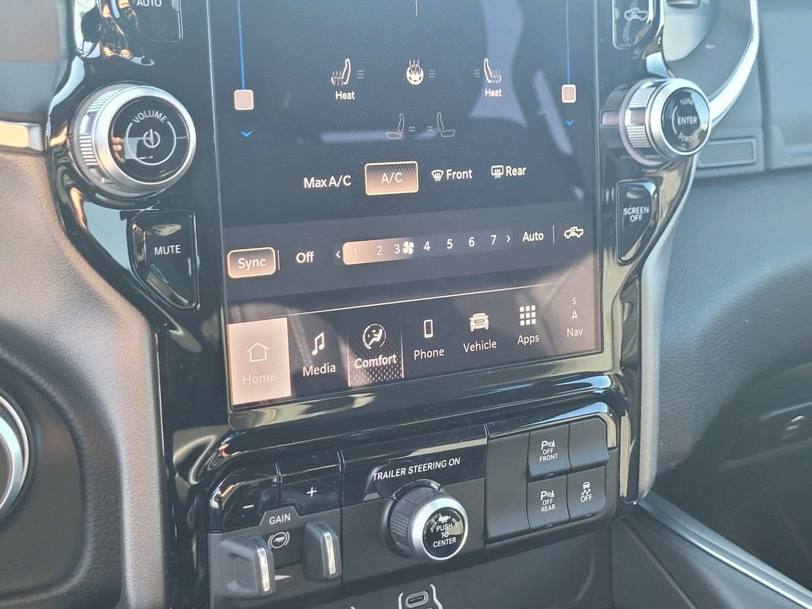 New 2026 RAM 1500 Big Horn AWD/4WD image 16
