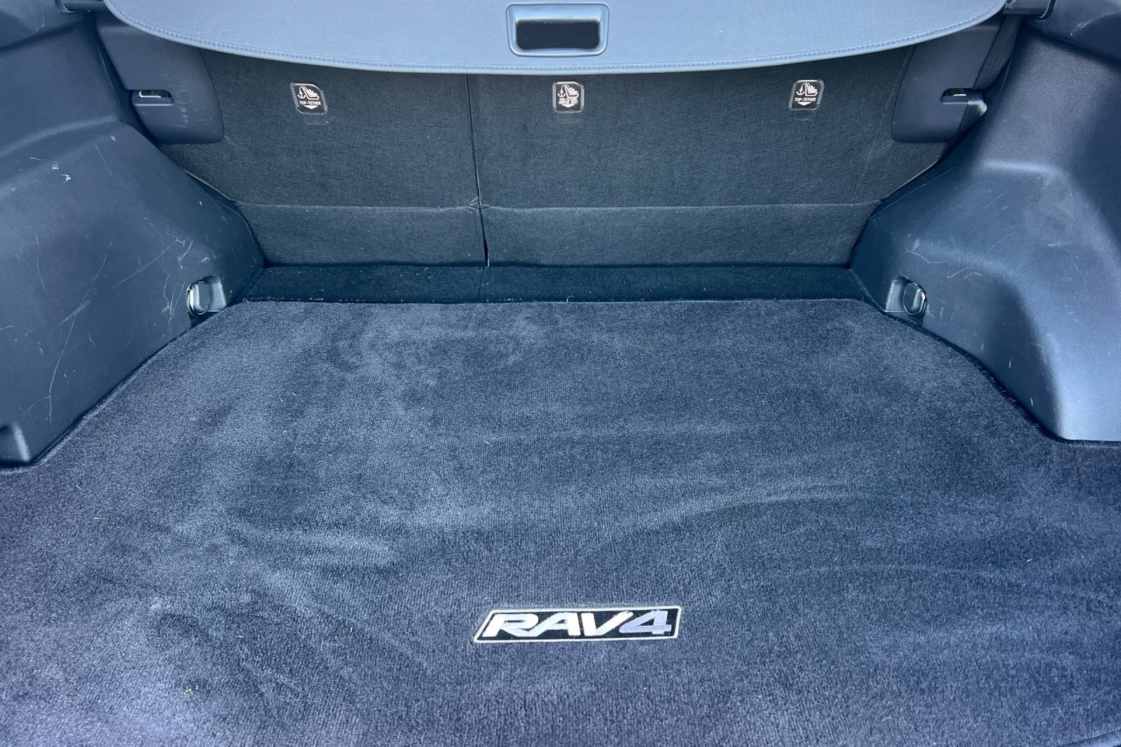 Certified 2019 Toyota RAV4 Limited w/ Carpet Mat Package AWD/4WD image 15