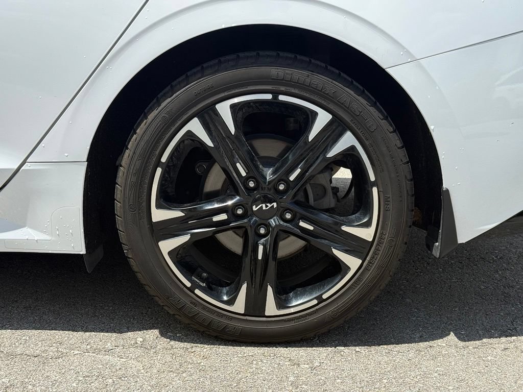 Used 2022 Kia K5 GT-Line AWD/4WD image 5