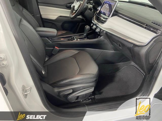 Used 2023 Jeep Compass Limited AWD/4WD image 13