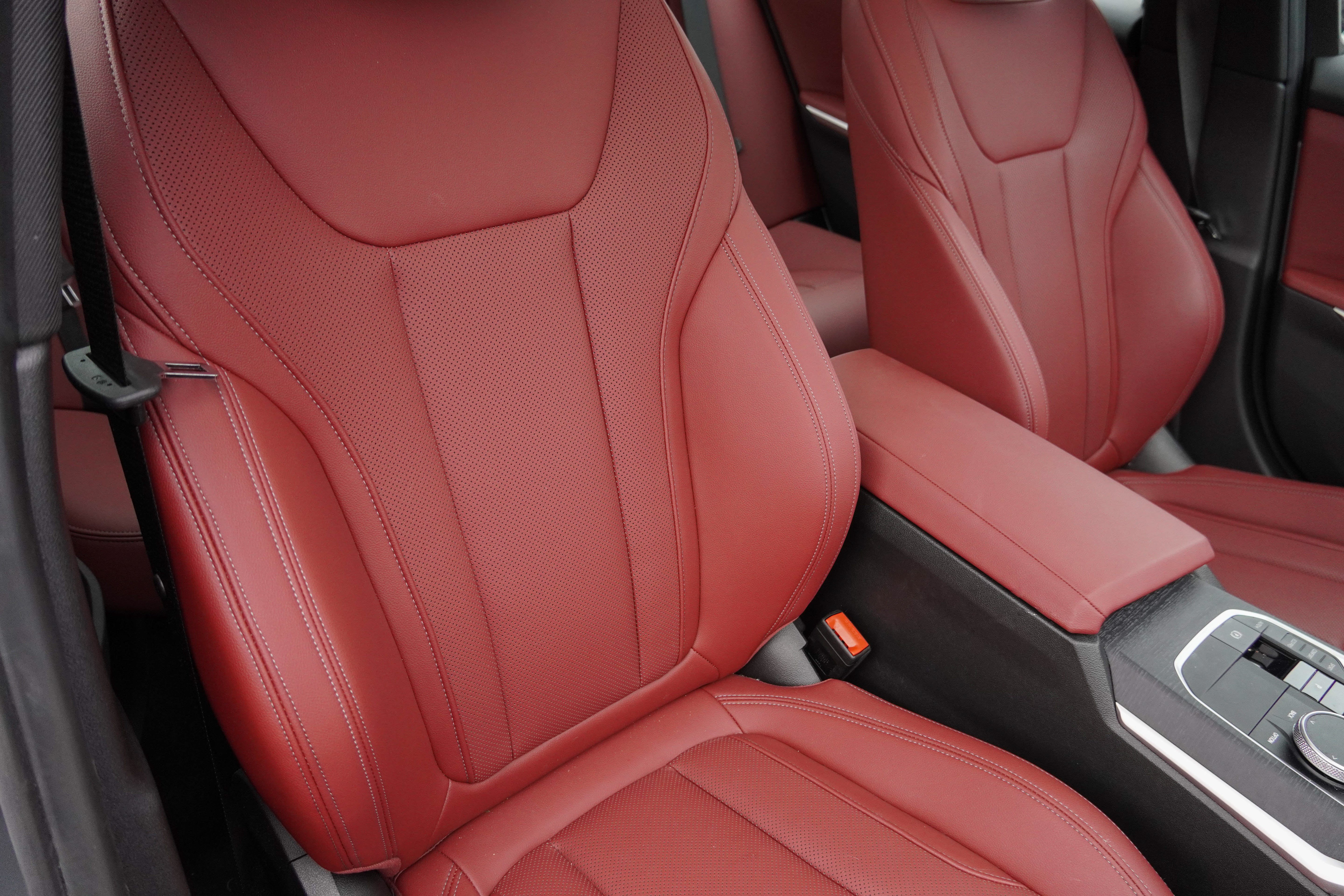 Certified 2025 BMW 330i Sedan RWD image 13
