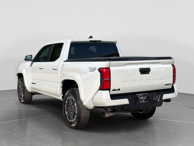 Used 2025 Toyota Tacoma TRD Sport AWD/4WD image 6