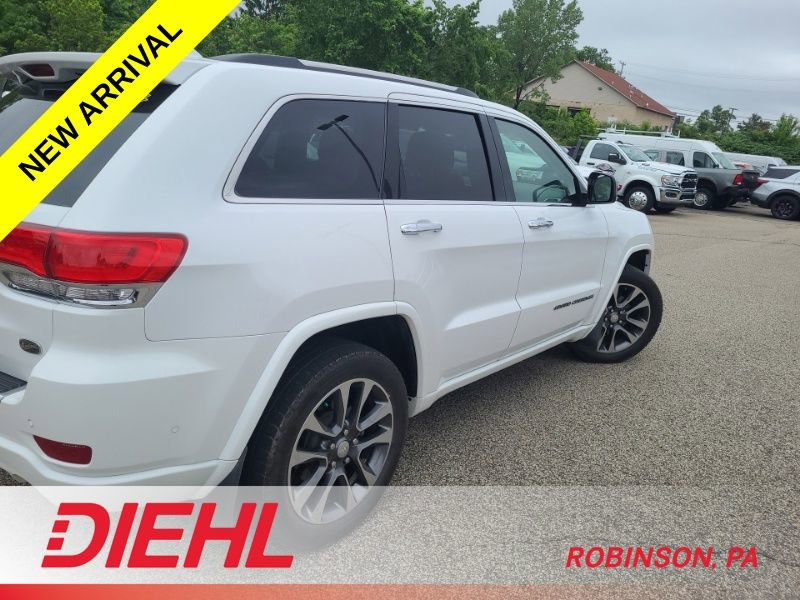 Used 2017 Jeep Grand Cherokee Overland w/ Jeep Active Safety Group AWD/4WD image 5