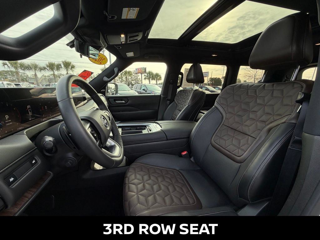 Certified 2025 Nissan Armada Platinum AWD/4WD image 14