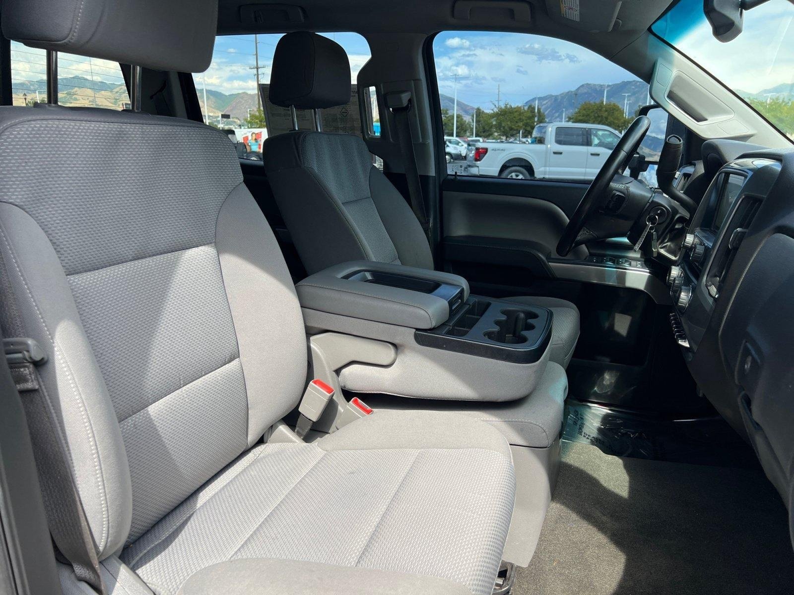 Used 2016 Chevrolet Silverado 2500 LT w/ LT Convenience Package AWD/4WD image 32