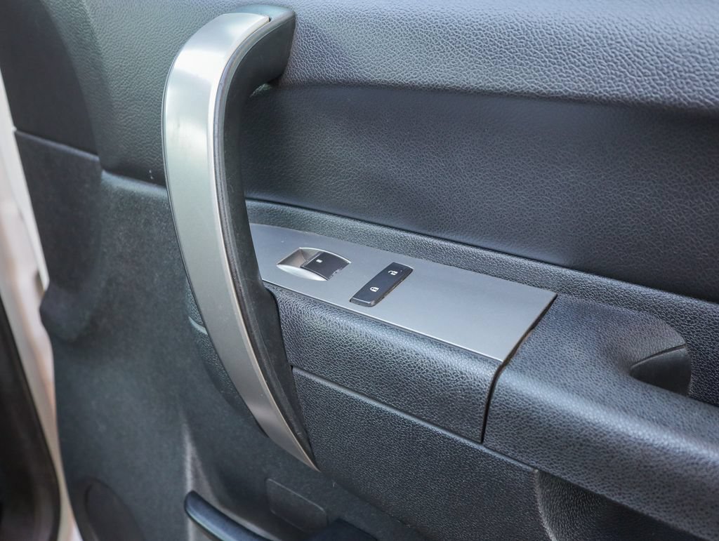 Used 2014 Chevrolet Silverado 2500 LT AWD/4WD image 26