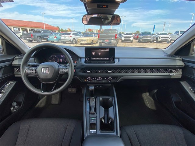 Used 2023 Honda Accord EX image 17