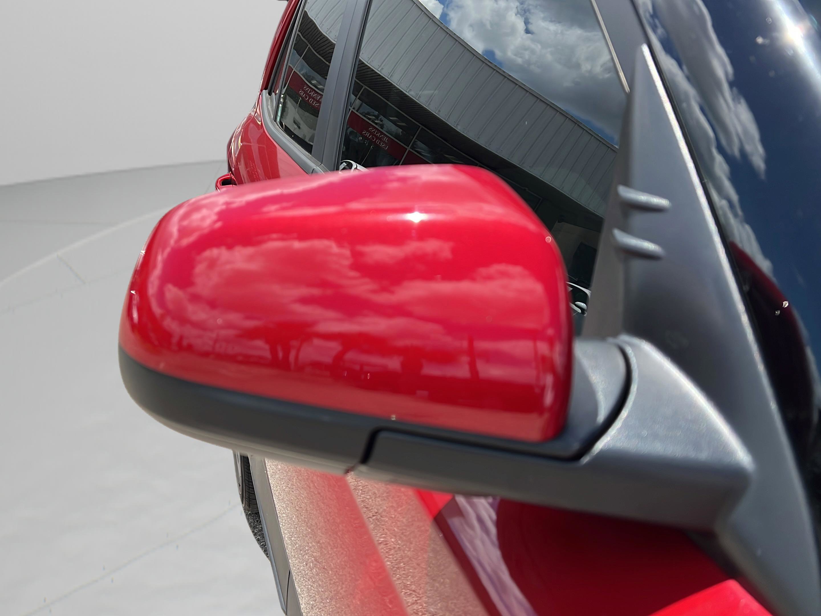 Used 2023 Hyundai Venue SEL FWD image 11