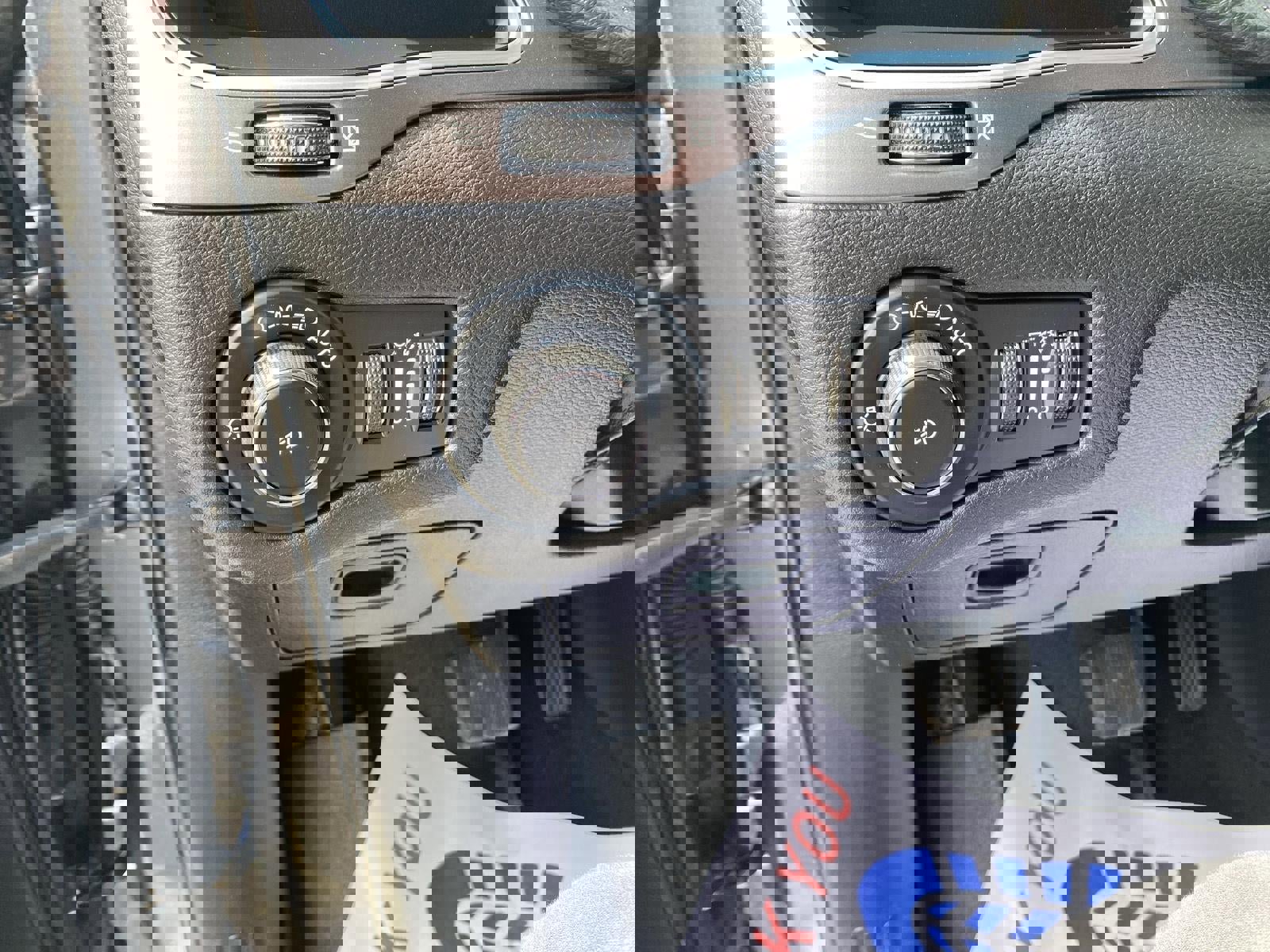 Used 2020 Jeep Cherokee Latitude Plus w/ Cold Weather Group image 27