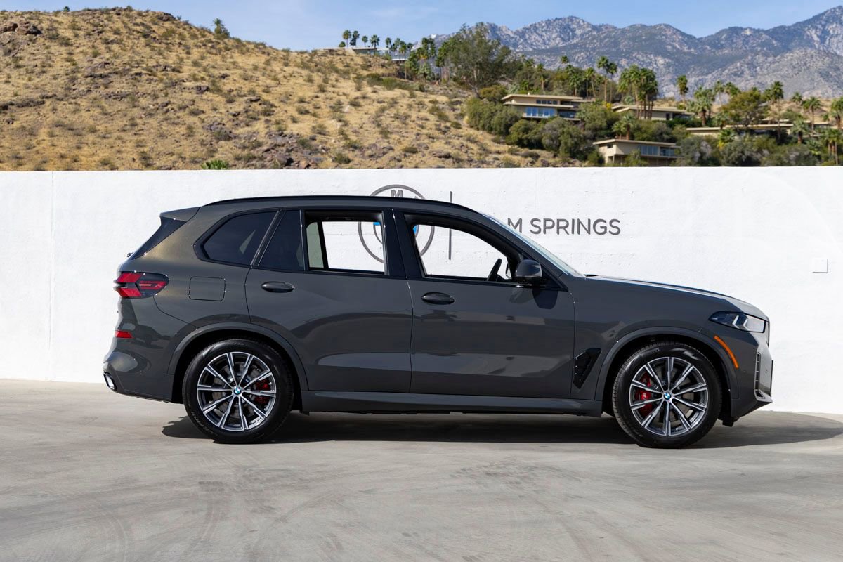 New 2026 BMW X5 xDrive50e image 6