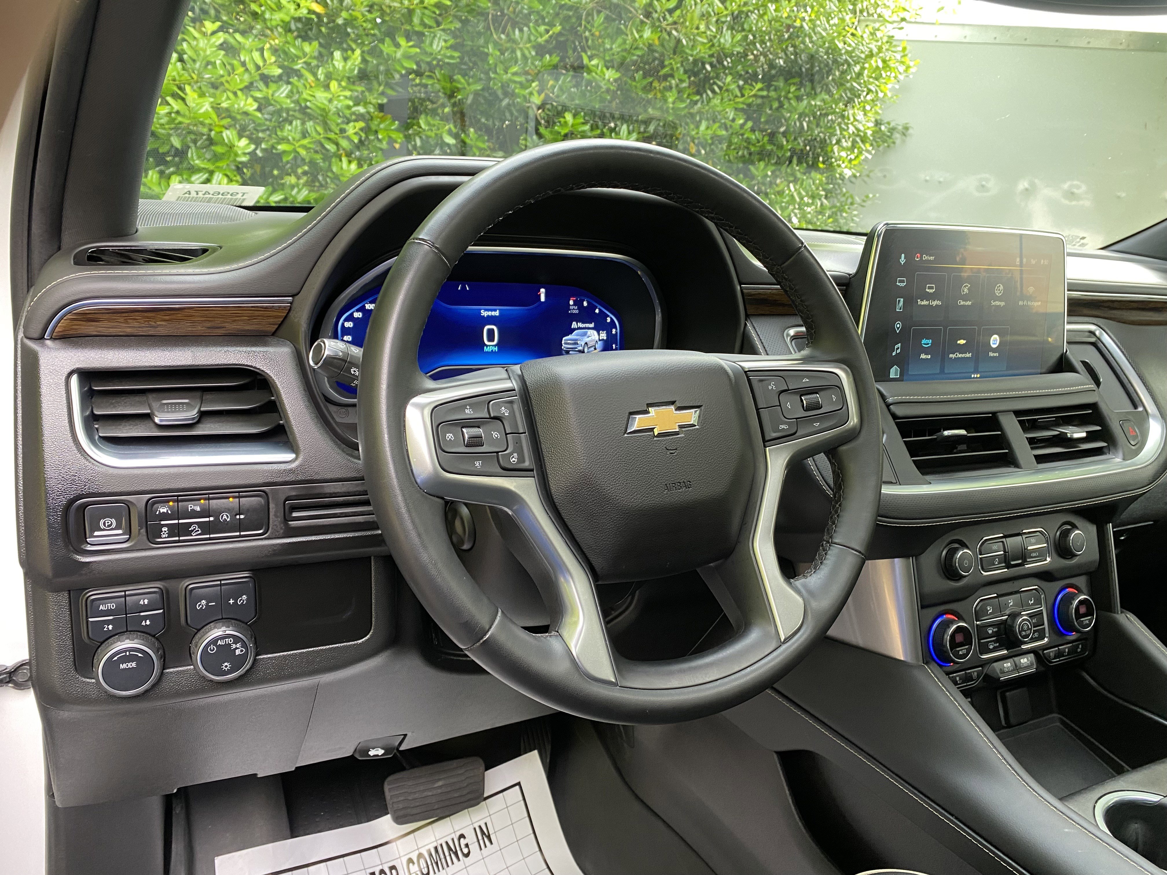 Used 2023 Chevrolet Suburban Premier AWD/4WD image 17
