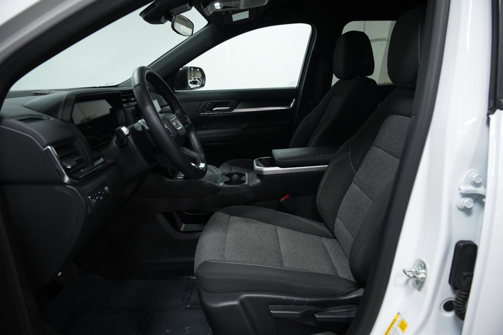 Used 2025 GMC Terrain Elevation image 25