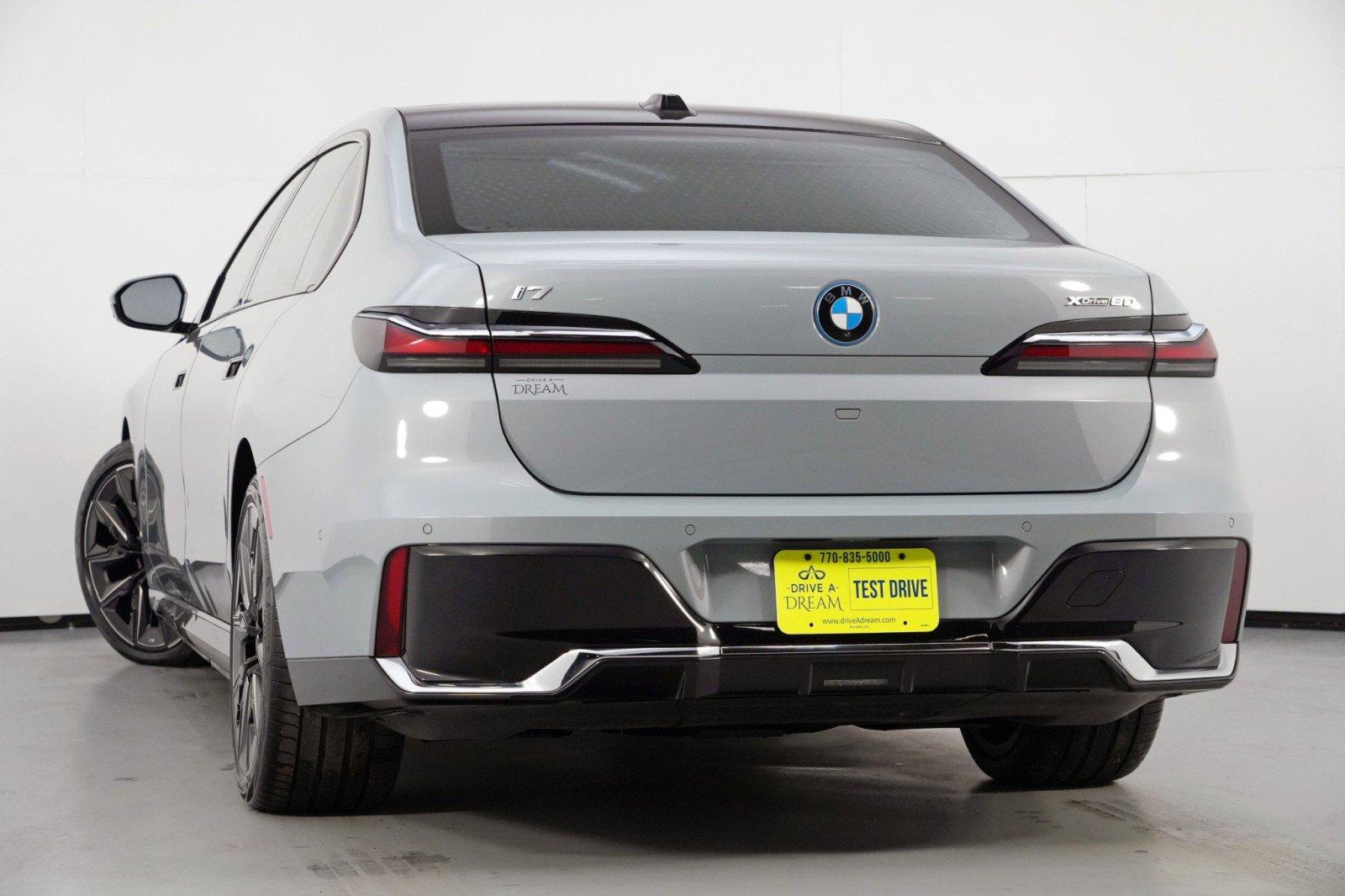 Used 2023 BMW i7 xDrive60 w/ Executive Package 2 image 6