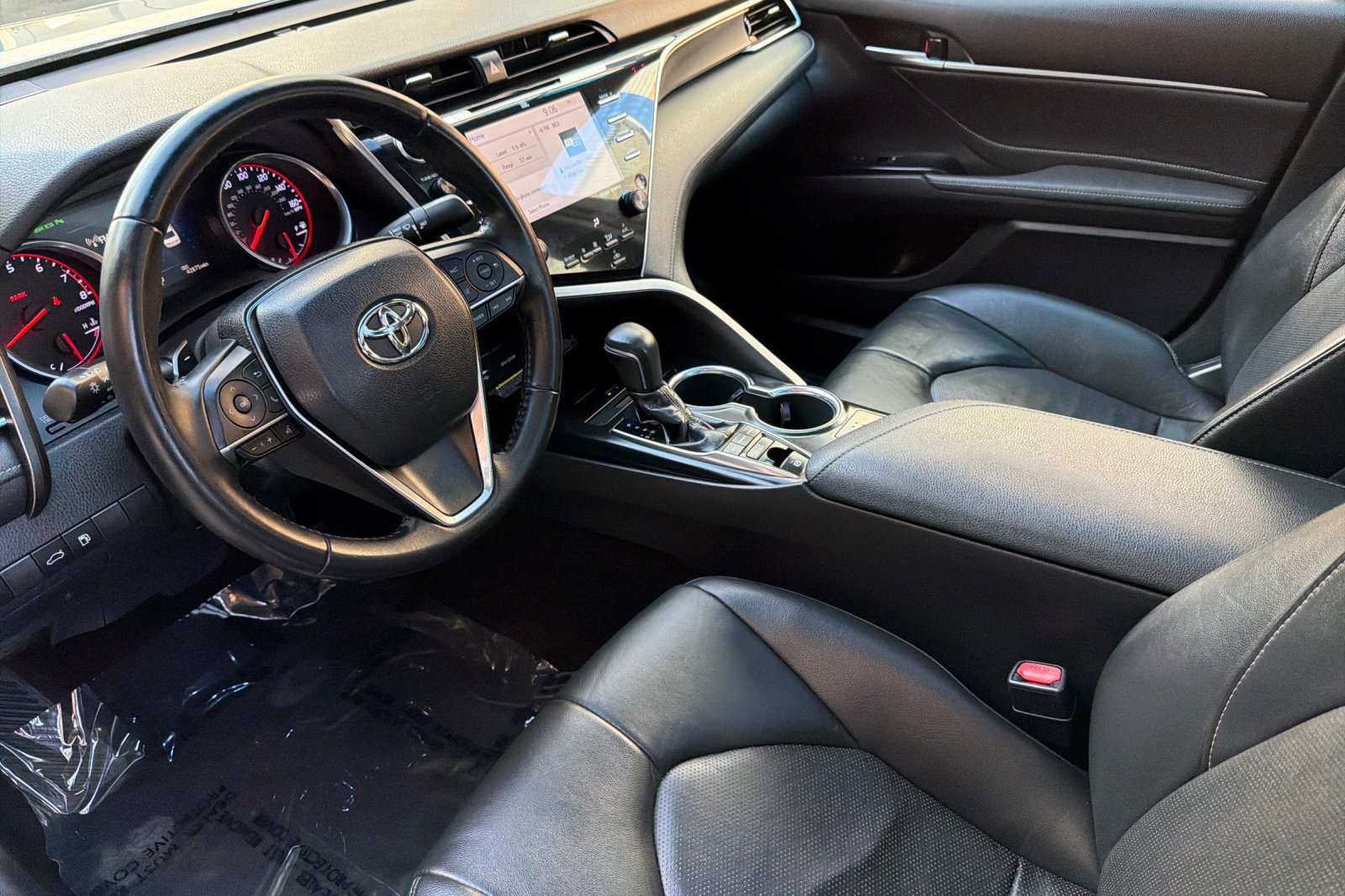Used 2018 Toyota Camry XSE FWD image 10