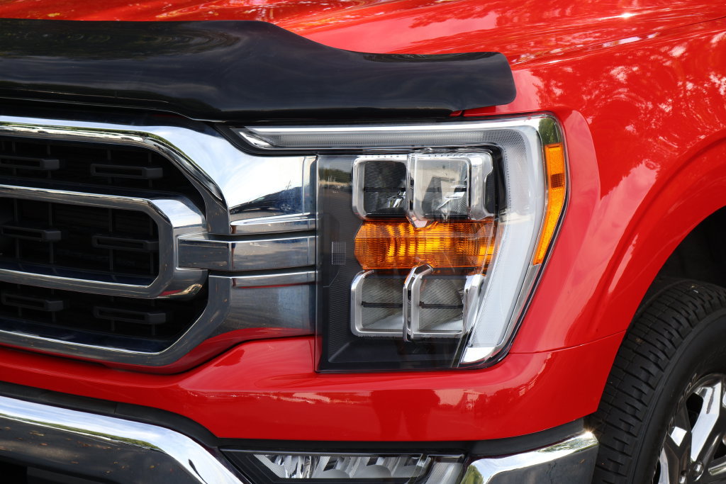Used 2021 Ford F150 XLT w/ Equipment Group 302A High AWD/4WD image 3
