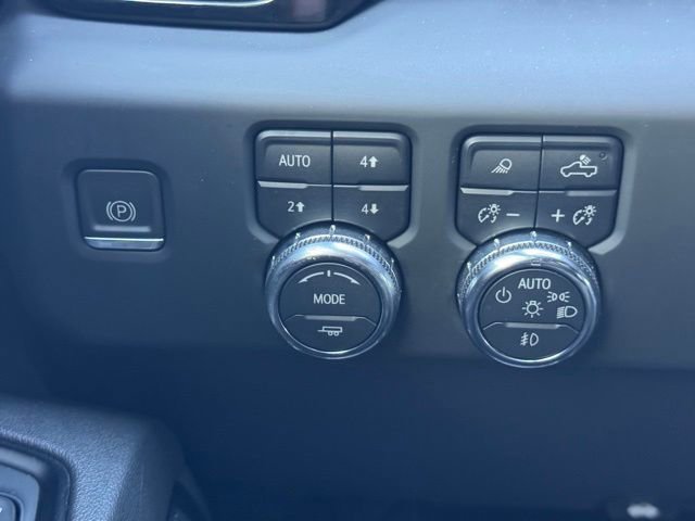 Certified 2023 GMC Sierra 1500 AT4 w/ Technology Package AWD/4WD image 33
