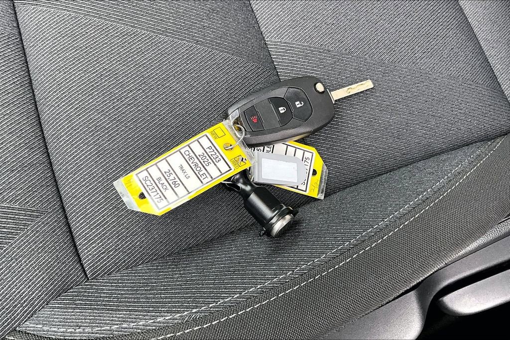 Used 2025 Chevrolet Trax LS image 11