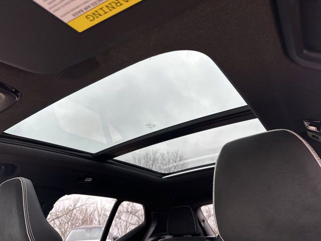 Certified 2023 Volvo XC40 B5 Plus w/ Climate Package image 18