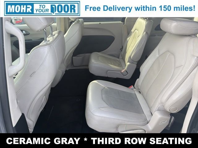 Used 2021 Chrysler Pacifica Touring-L image 28