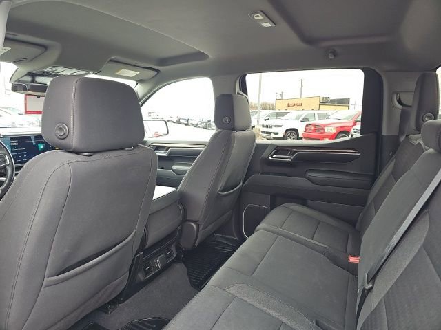 Used 2022 Chevrolet Silverado 1500 LT AWD/4WD image 21