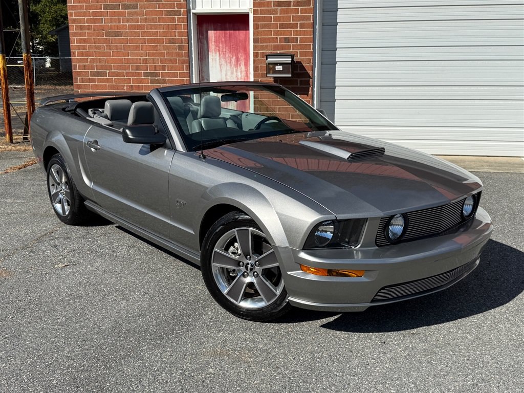Used 2008 Ford Mustang GT RWD image 30