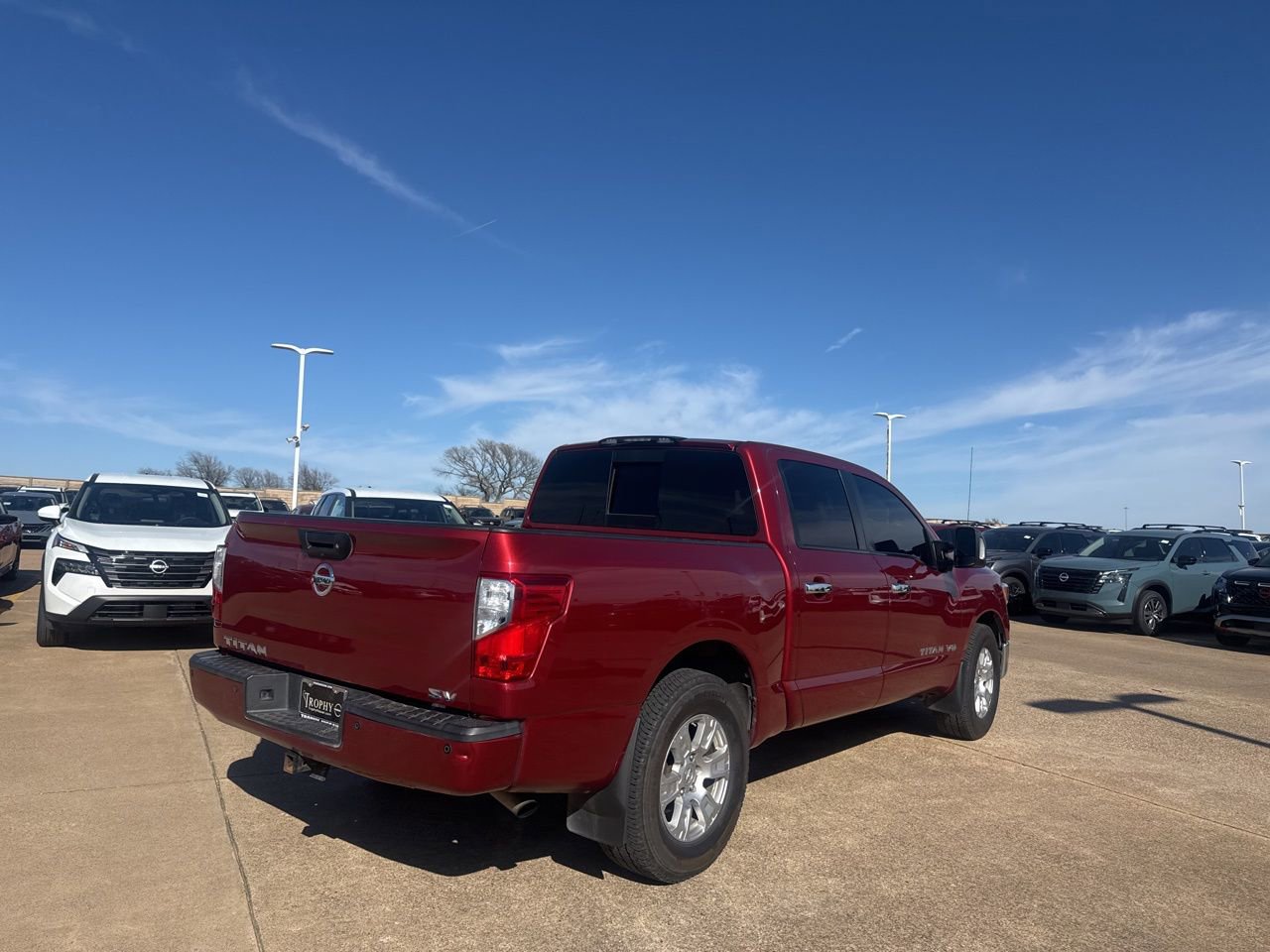 Used 2019 Nissan Titan SV w/ SV Convenience Package image 19