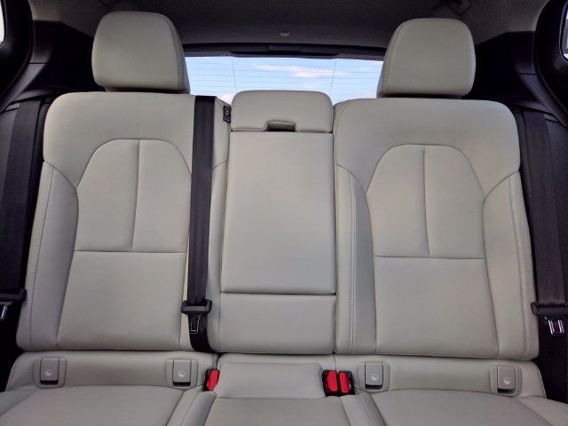 New 2026 Volvo XC40 B5 Plus w/ Protection Package Premier AWD/4WD image 9
