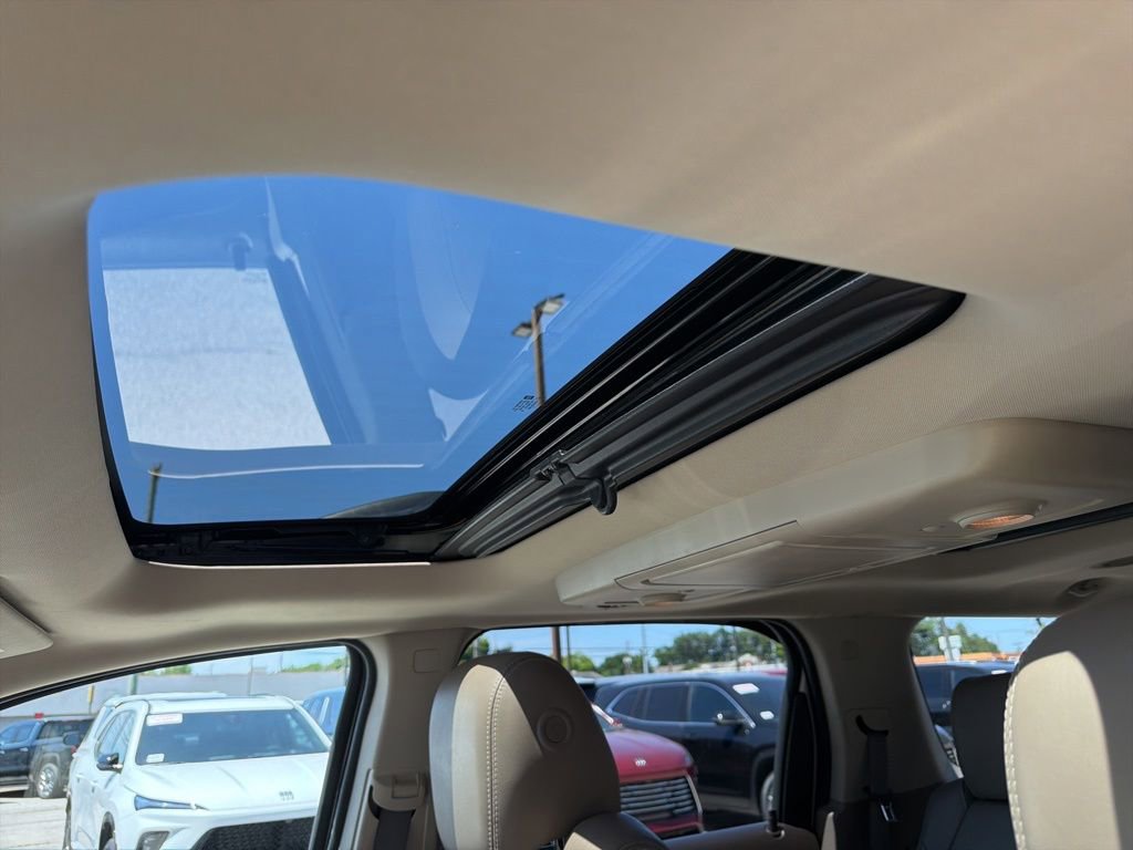 Used 2015 GMC Acadia Denali FWD image 16