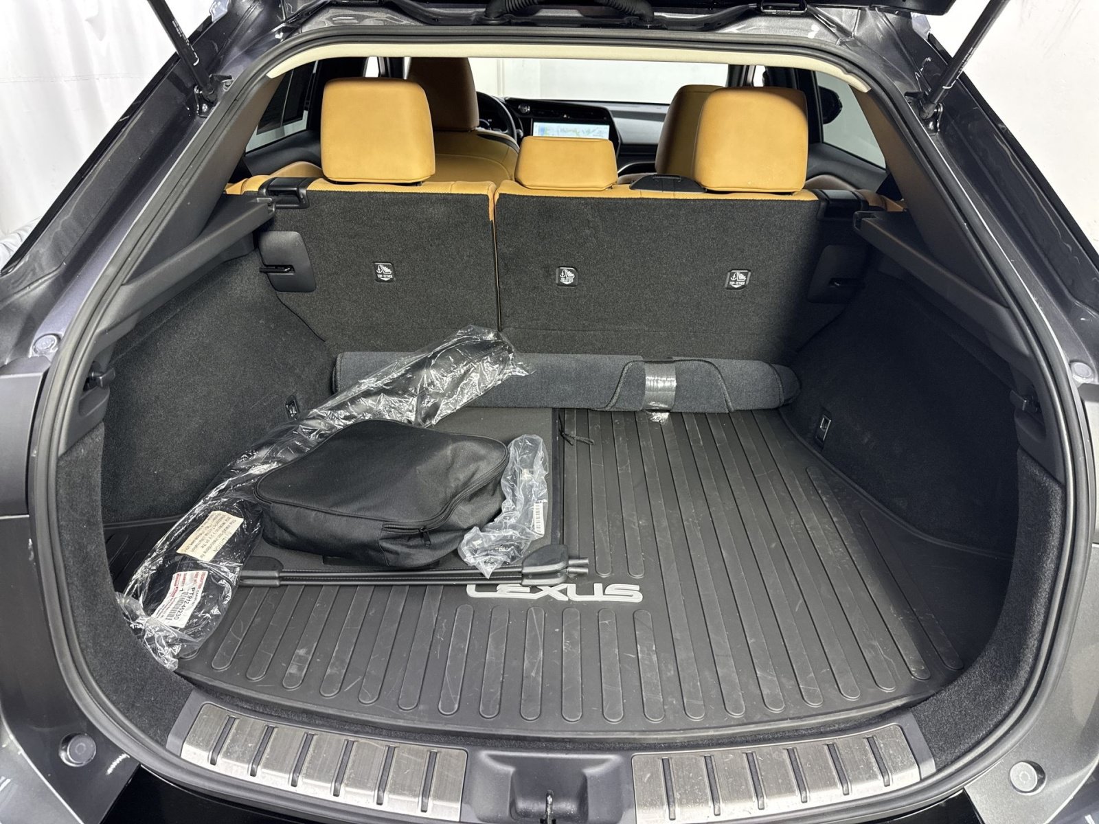 Used 2024 Lexus RZ 300e Premium w/ Accessory Package (Z1) FWD image 37