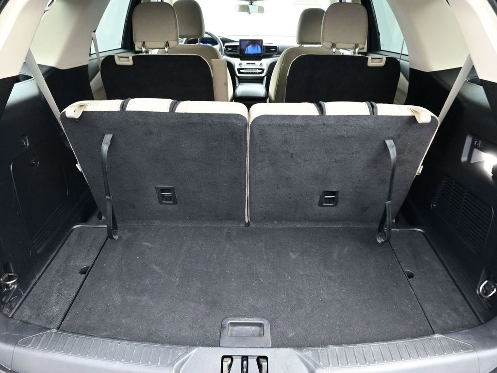 Certified 2022 Ford Explorer XLT w/ Class IV Trailer Tow Package image 36
